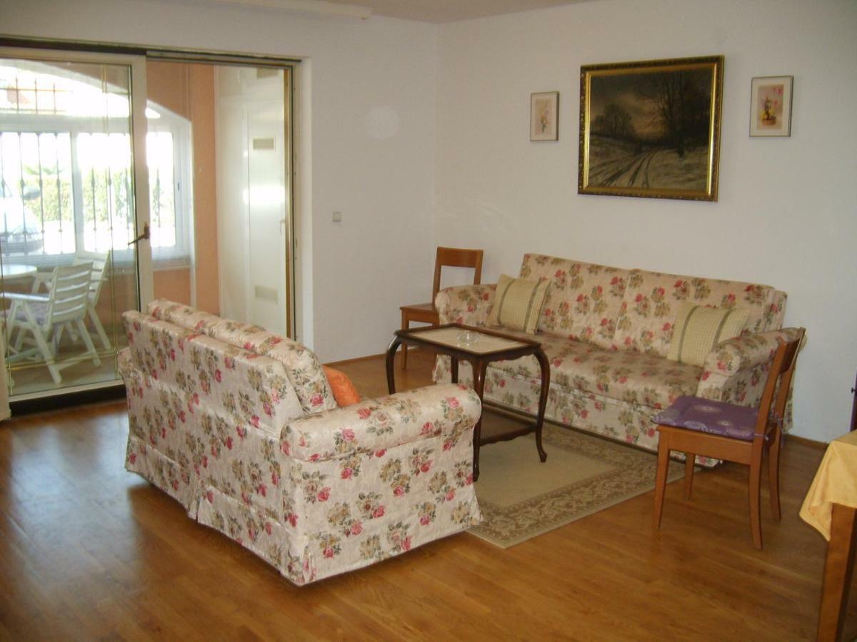 Miki Apartment Porec Exterior photo