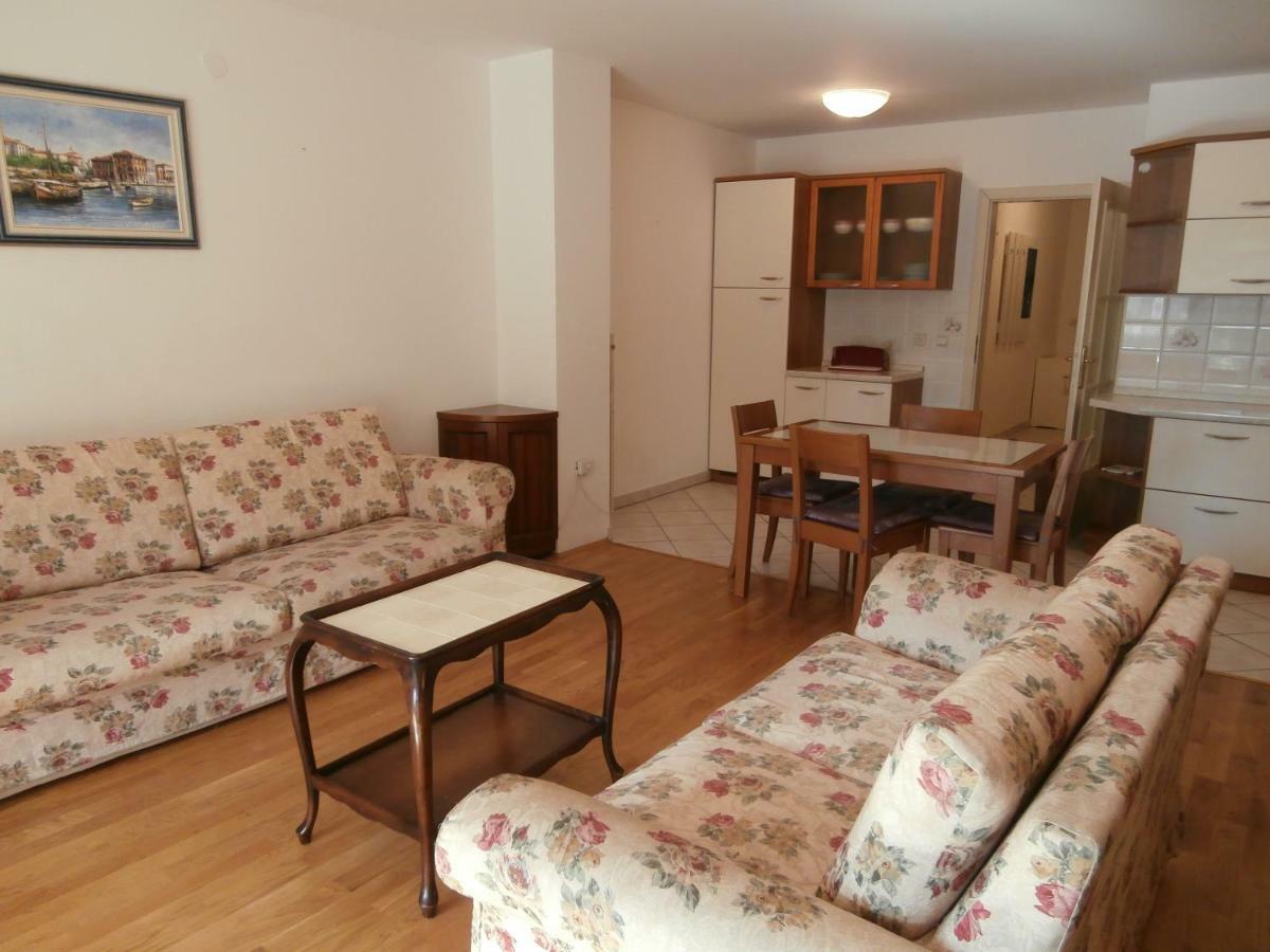 Miki Apartment Porec Exterior photo